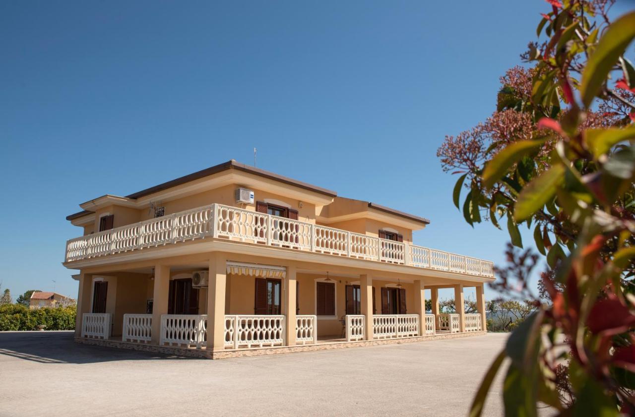 B&B La Terrazza Degli Scrittori Racalmuto Экстерьер фото