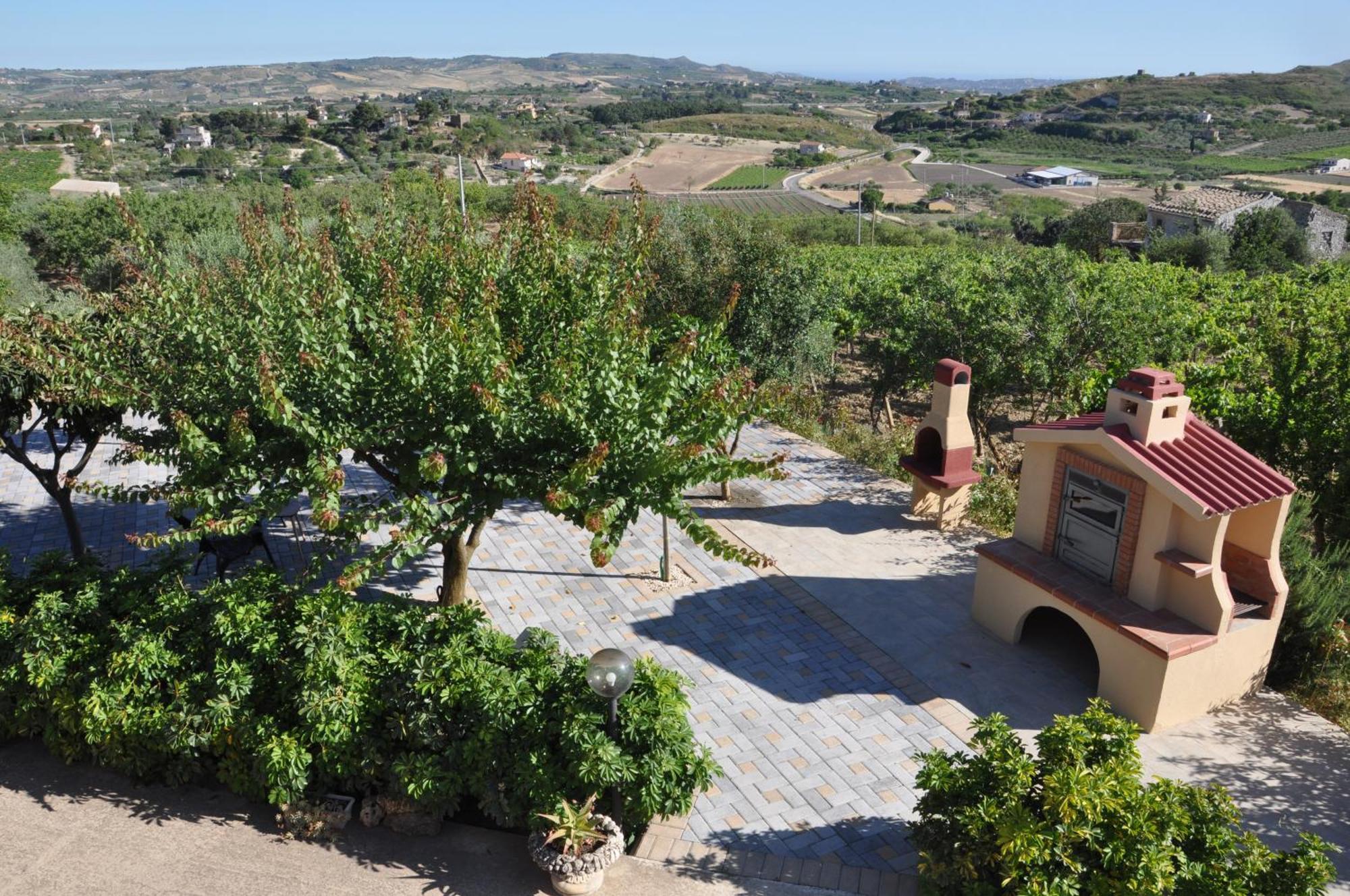 B&B La Terrazza Degli Scrittori Racalmuto Экстерьер фото